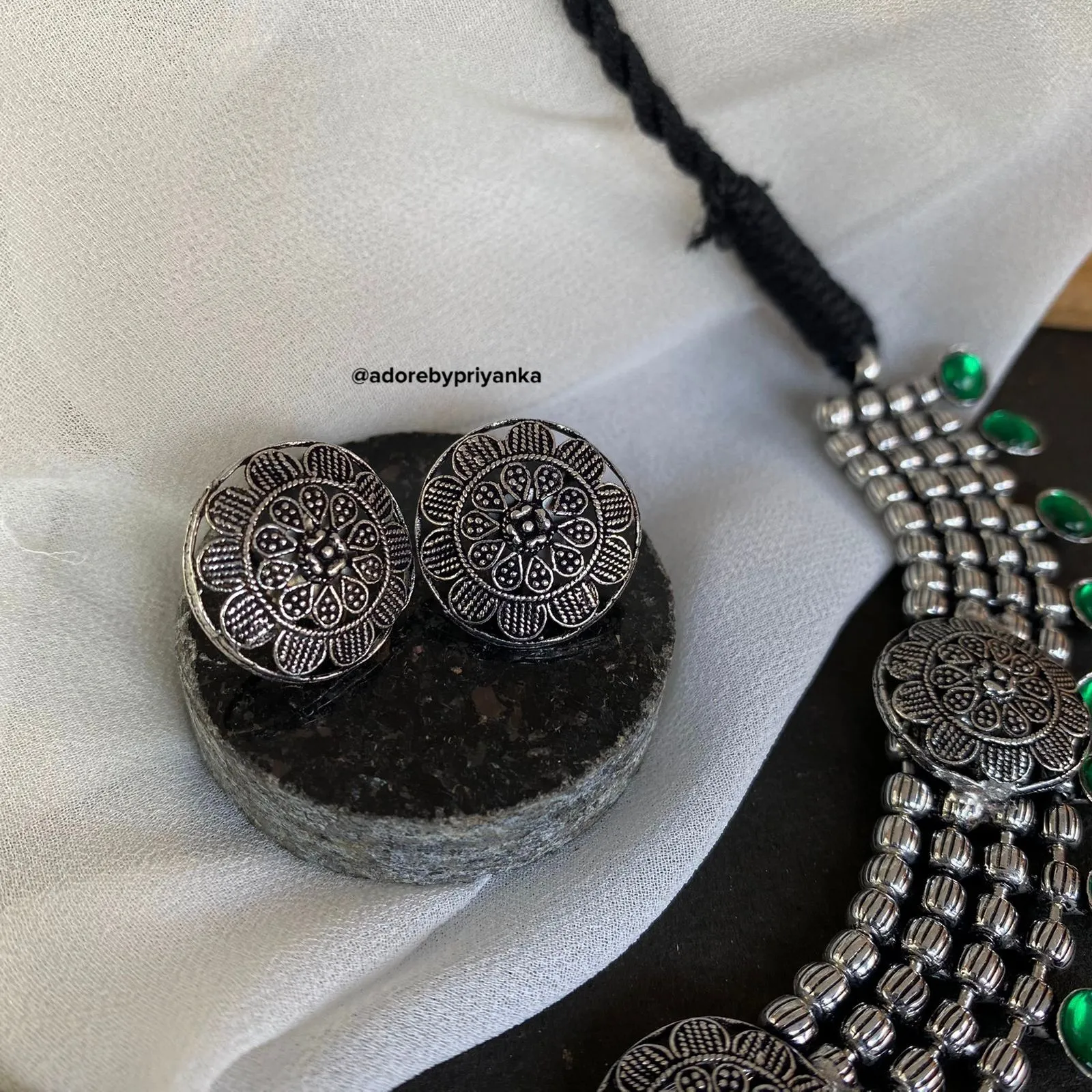 Alaina Neckpiece With Stud