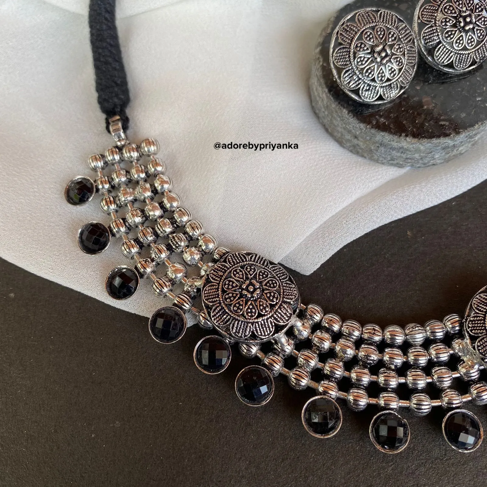 Alaina Neckpiece With Stud