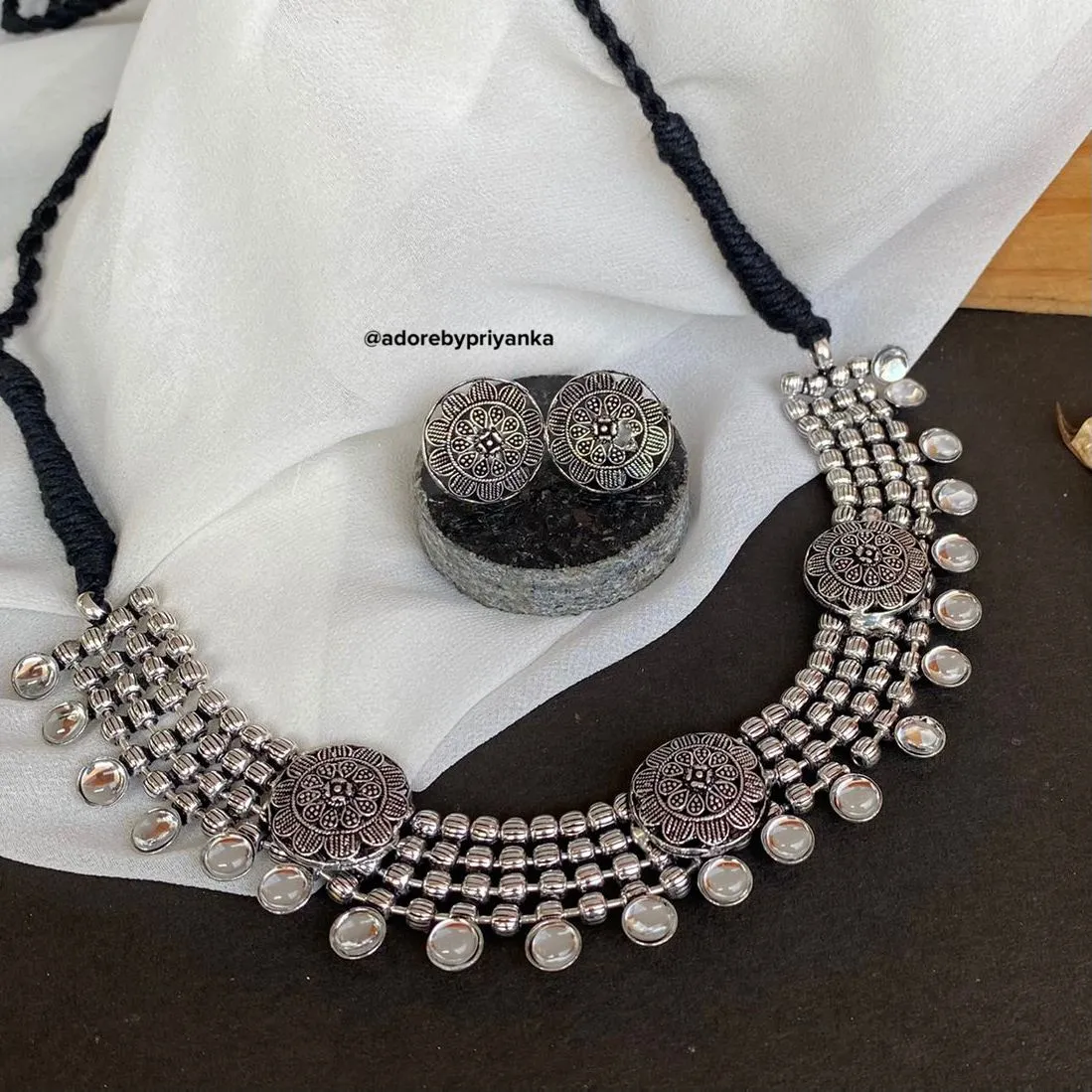 Alaina Neckpiece With Stud