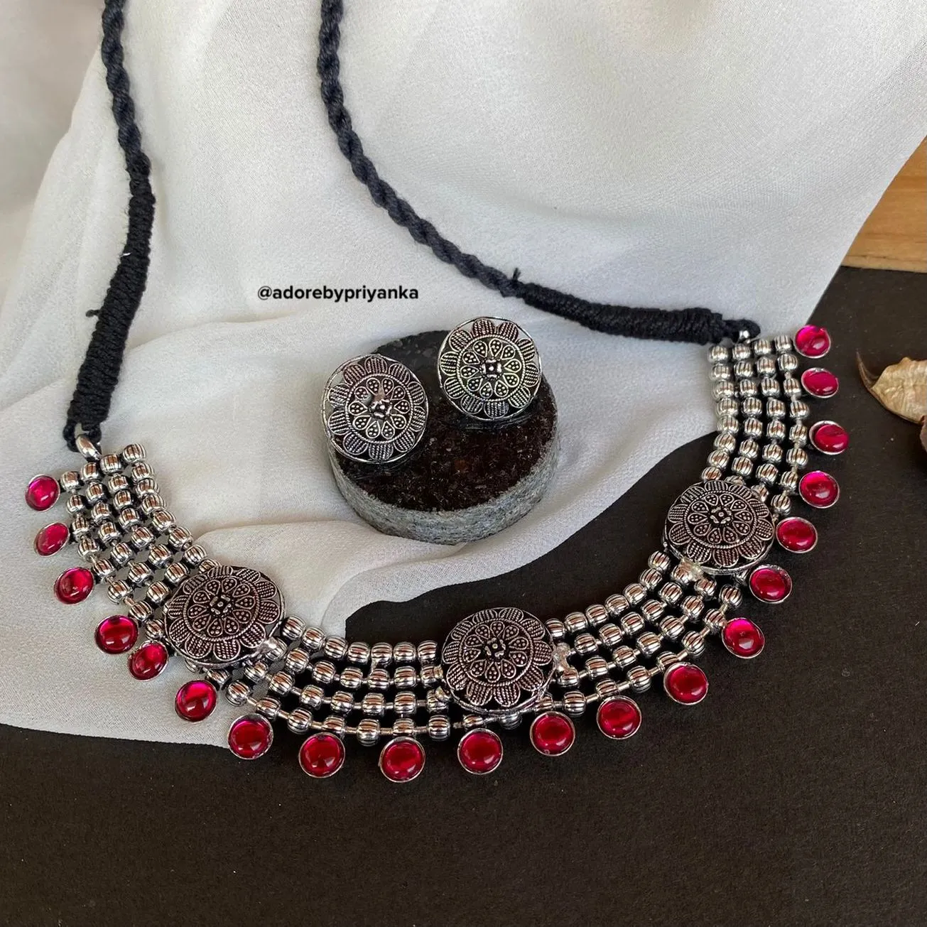Alaina Neckpiece With Stud