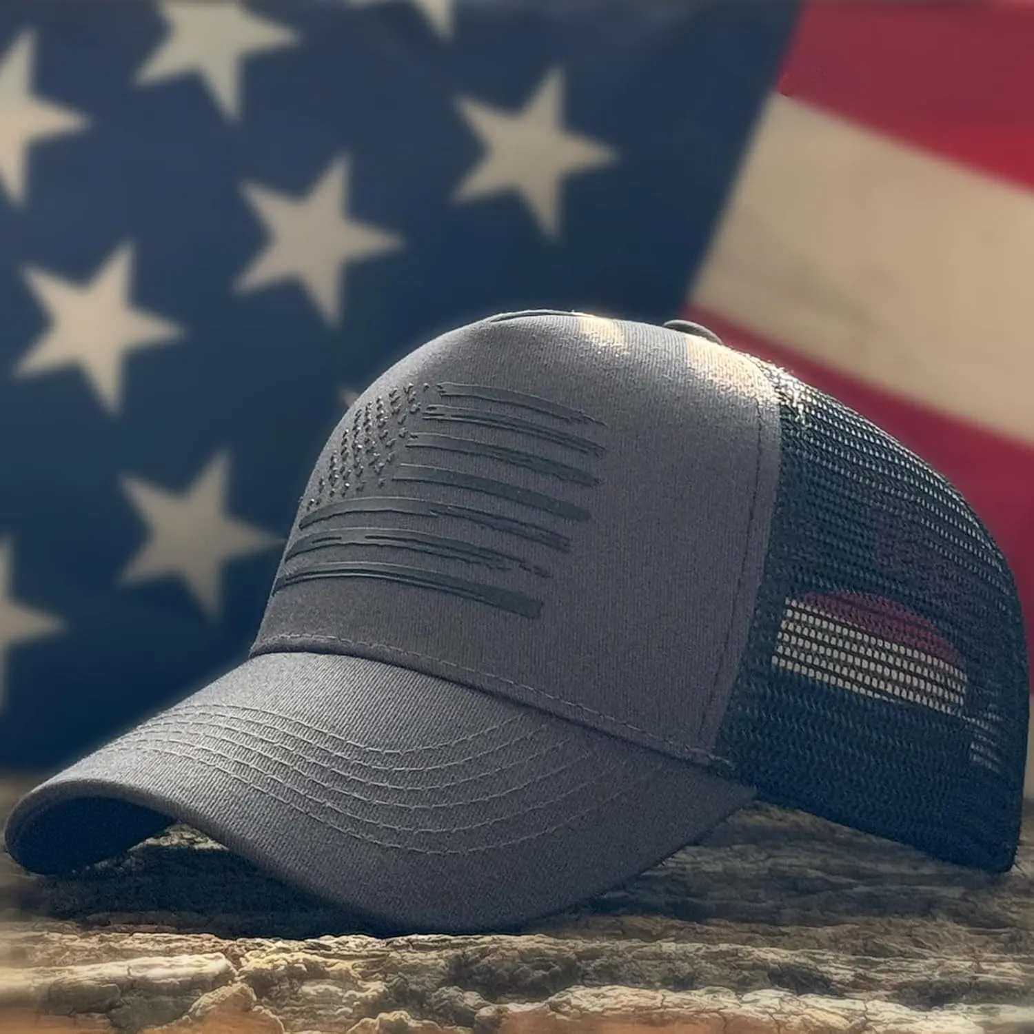 American Flag Trucker Hats, USA hat for Men and Women - Adjustale Baseball Cap, Outdoor Mesh Snap Back - for Daily Use