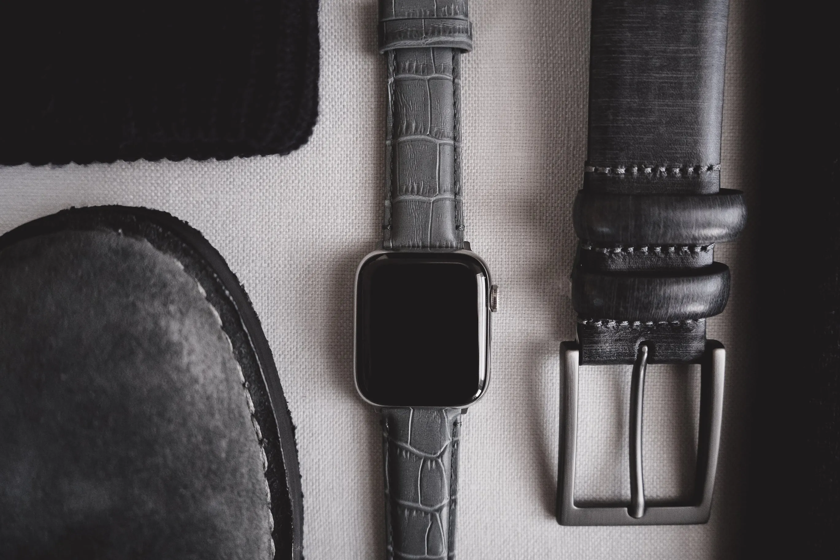 Apple Watch Smoke Grey Alligator Grain Leather Watch Band