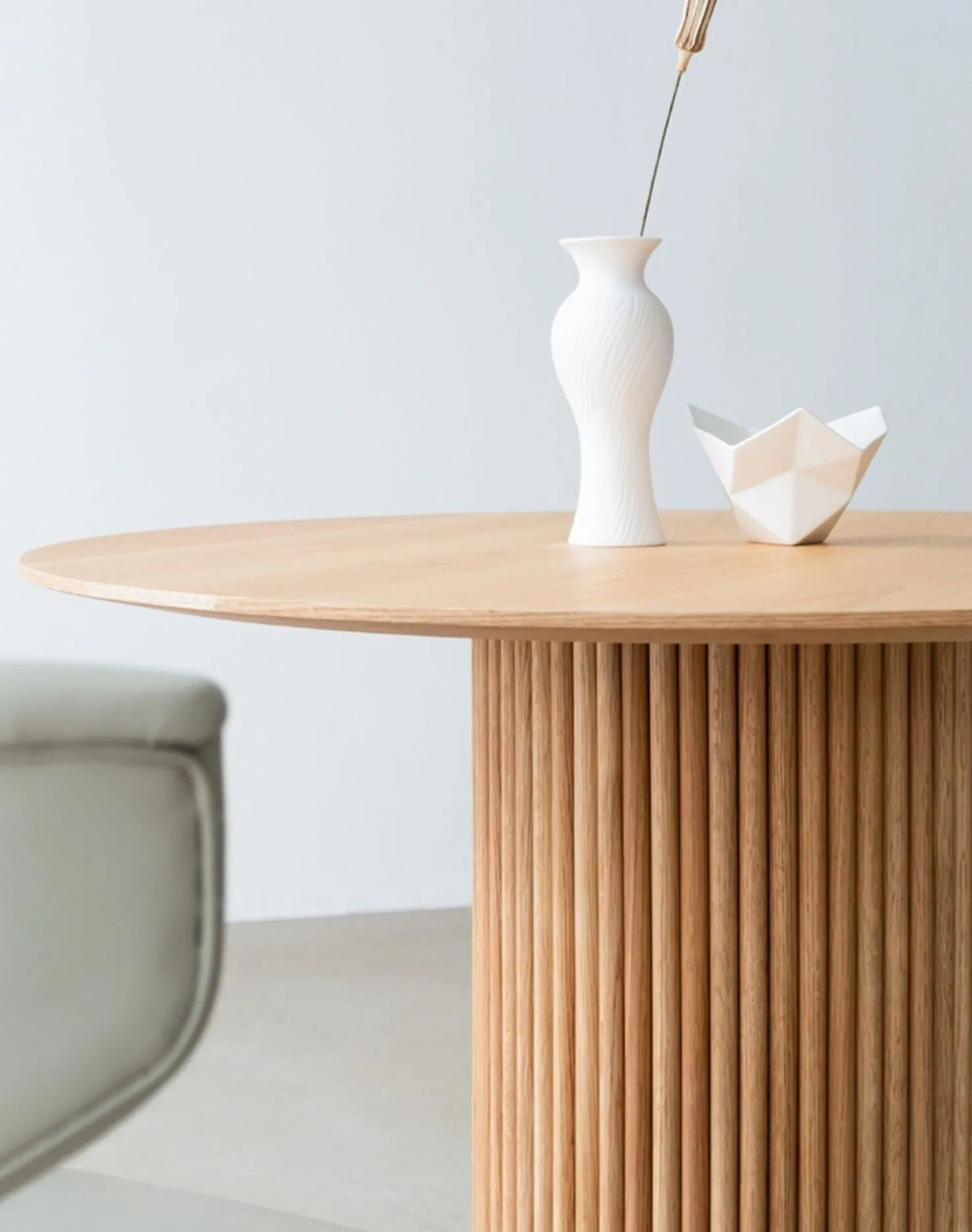 Art Deco Solid Wood Round Dining Table