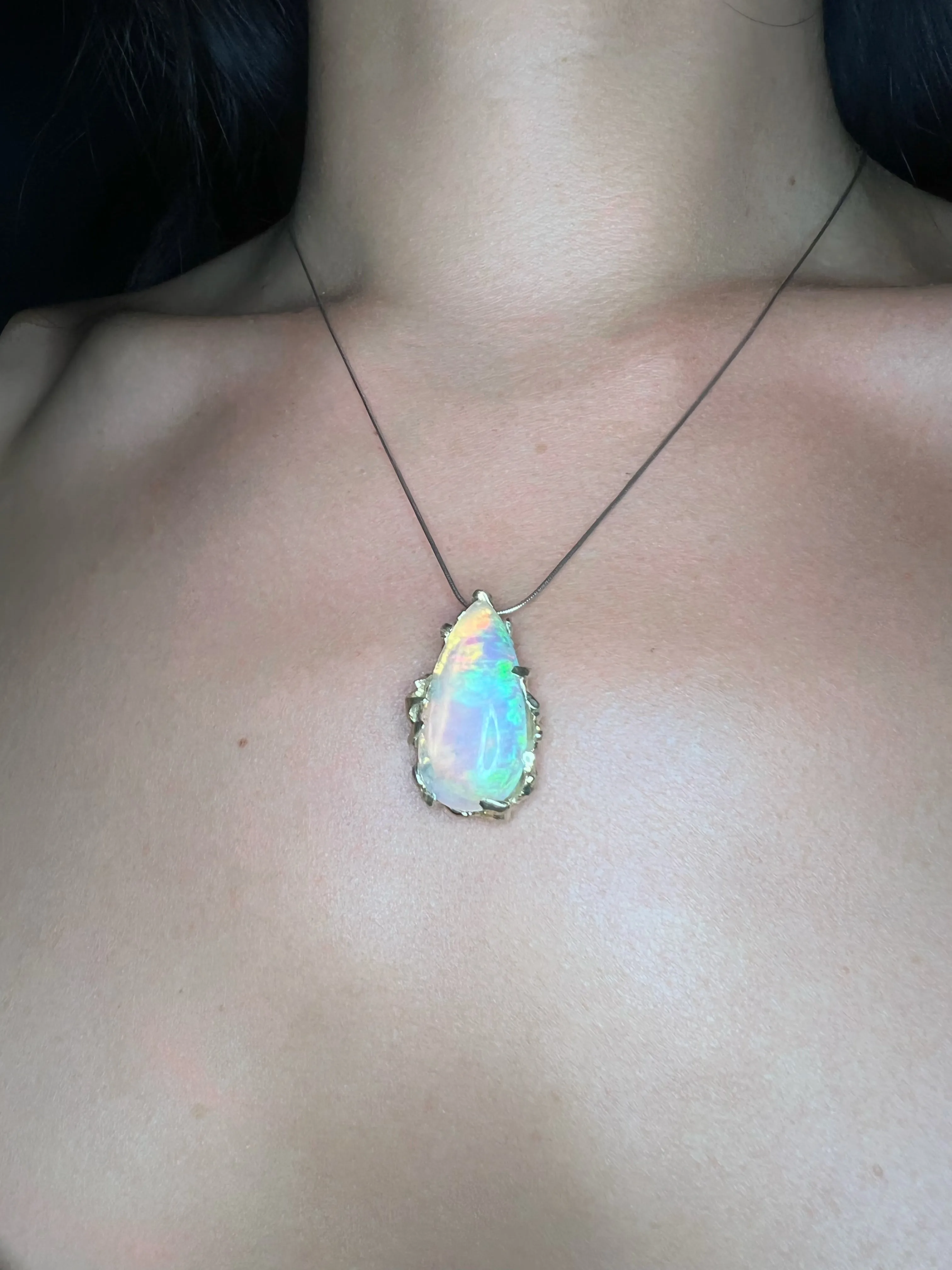 Aurora OPAL necklace 10kt yellow gold