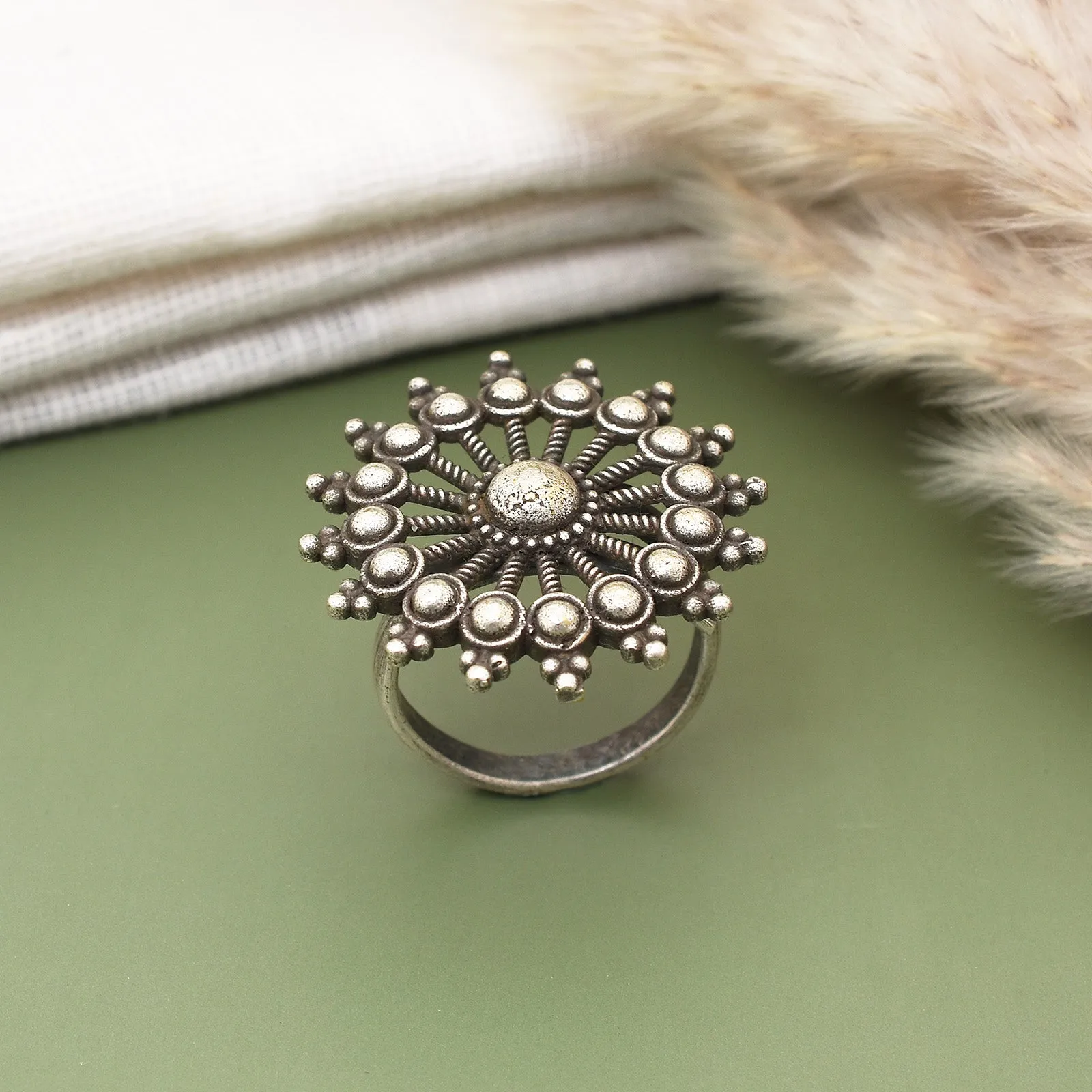 Bushra Silver Finger Ring