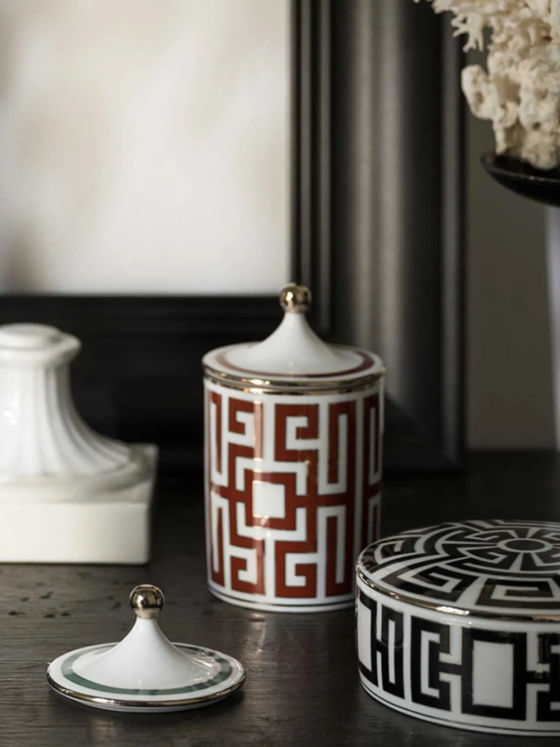 Sure, heres an optimized title for your e-commerce product: Luxurious Ginori 1735 Labirinto Scarlatto Red Candle