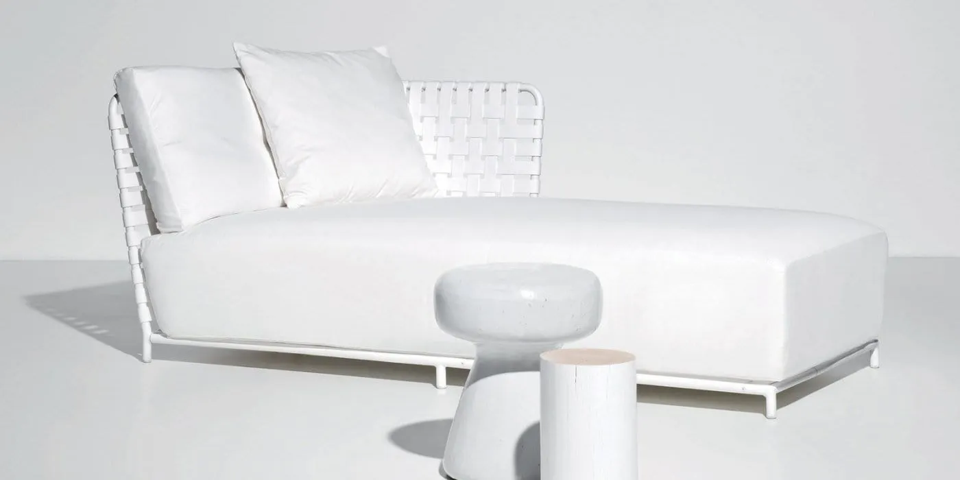 InOut 820 L-R Outdoor Daybed