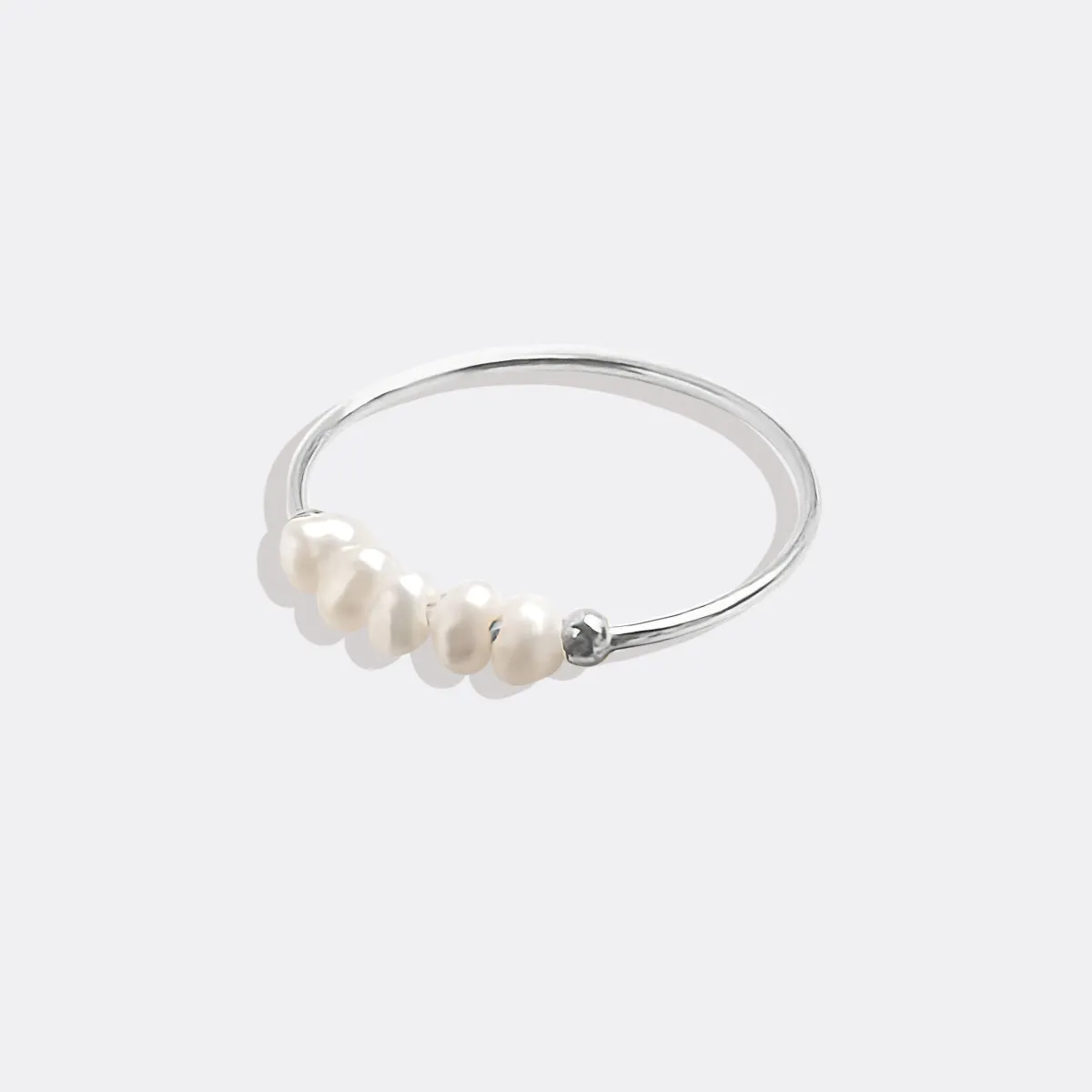 Mini Pearl Ring