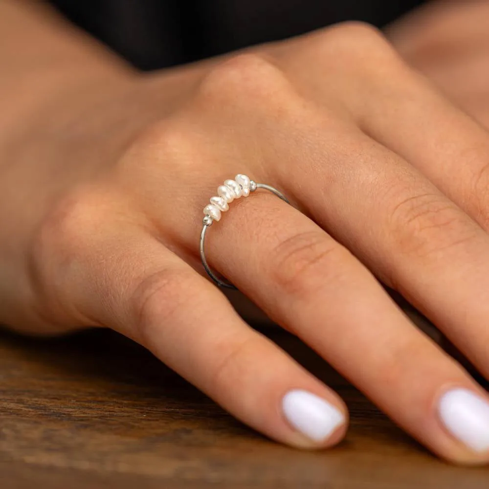 Mini Pearl Ring