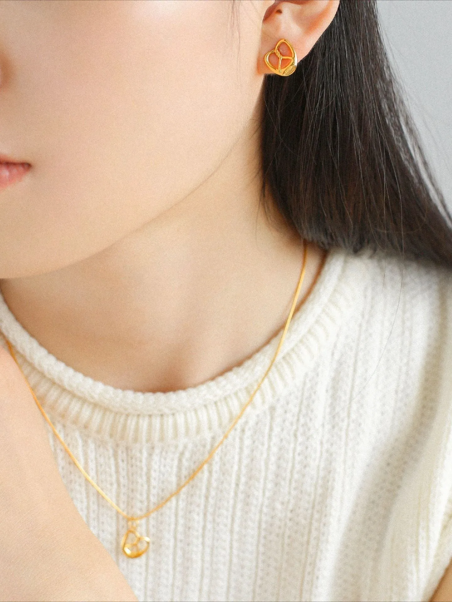 Simple Alkaline Water Bread Stud Earrings