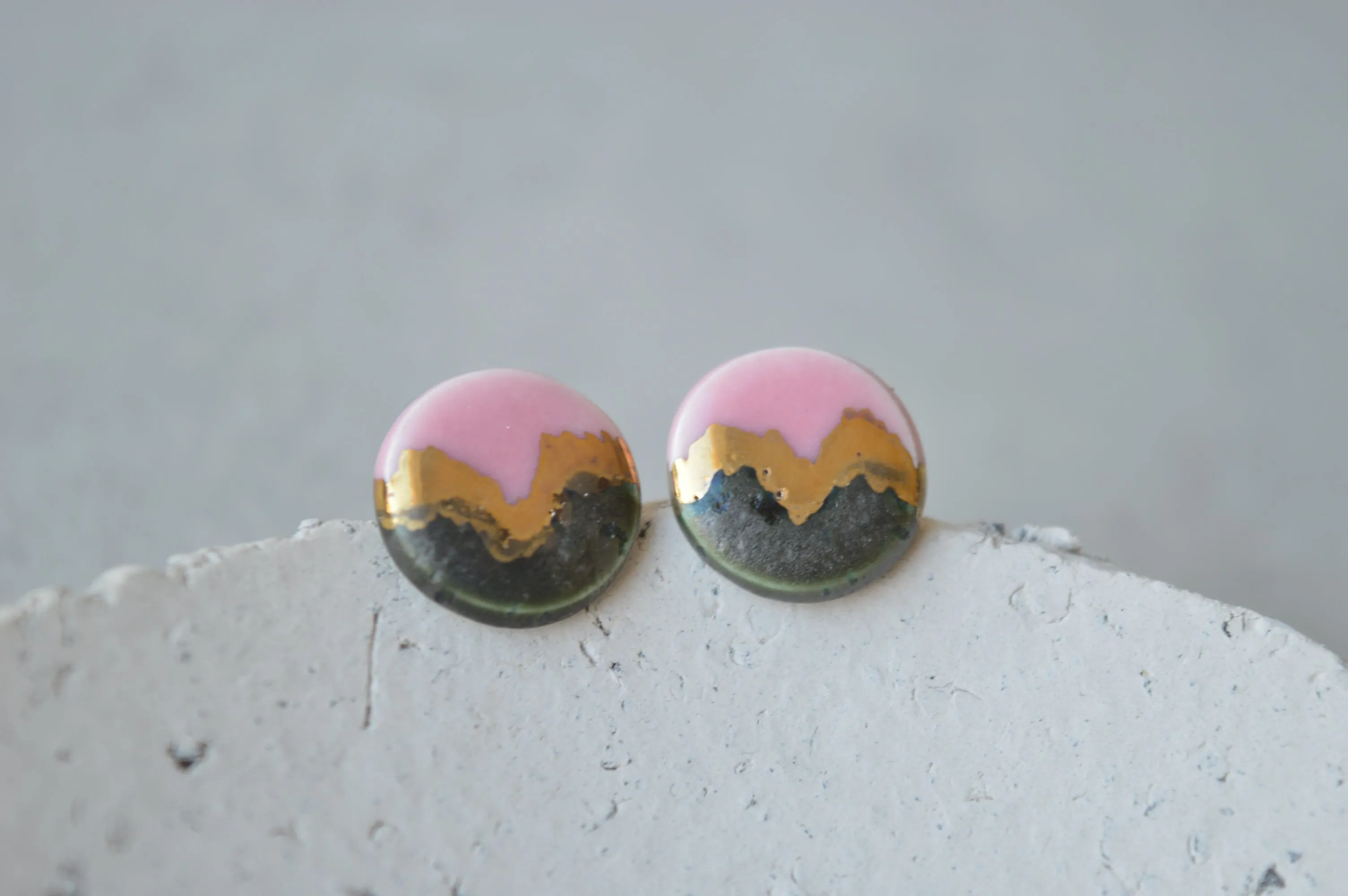 Stud earrings No. 1