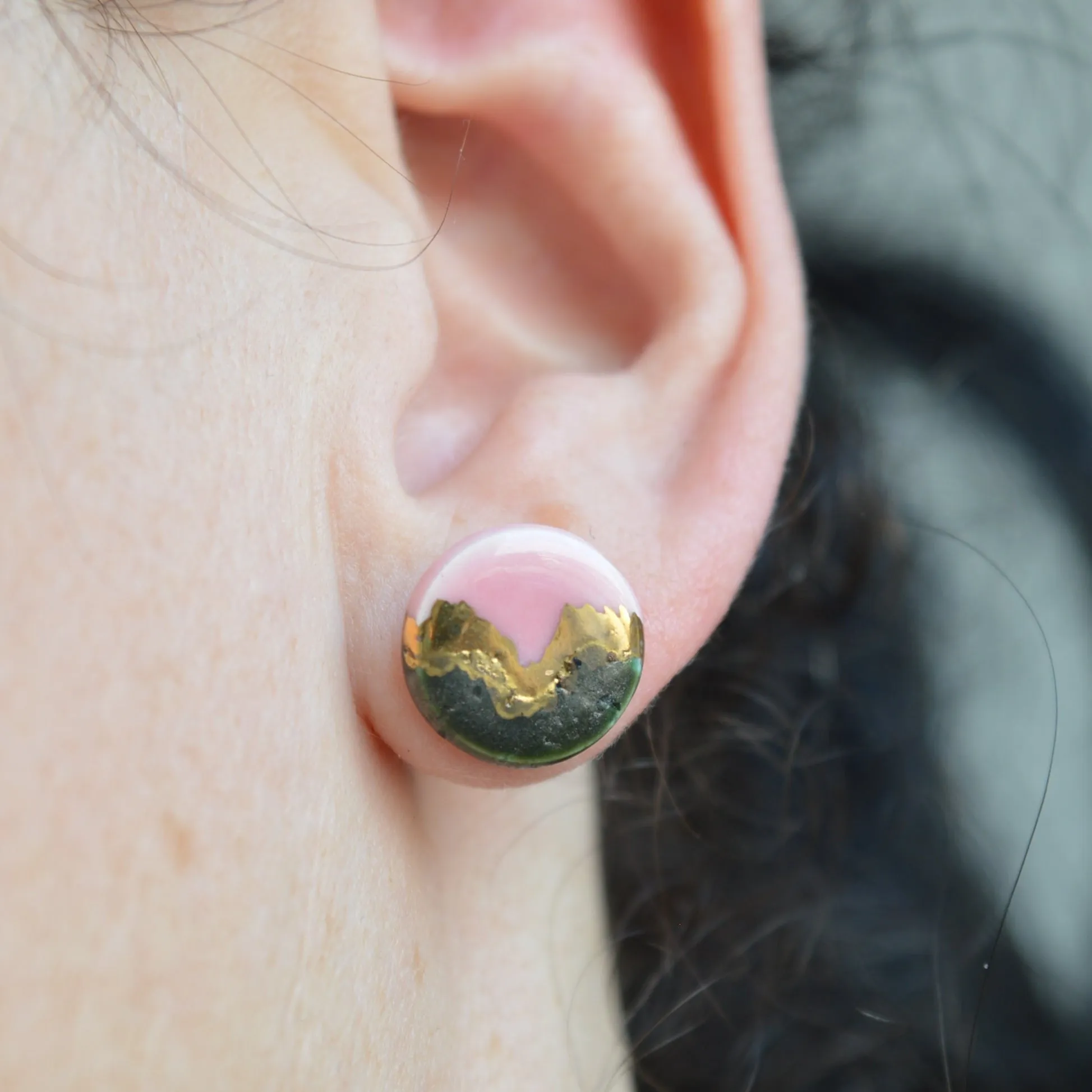 Stud earrings No. 1