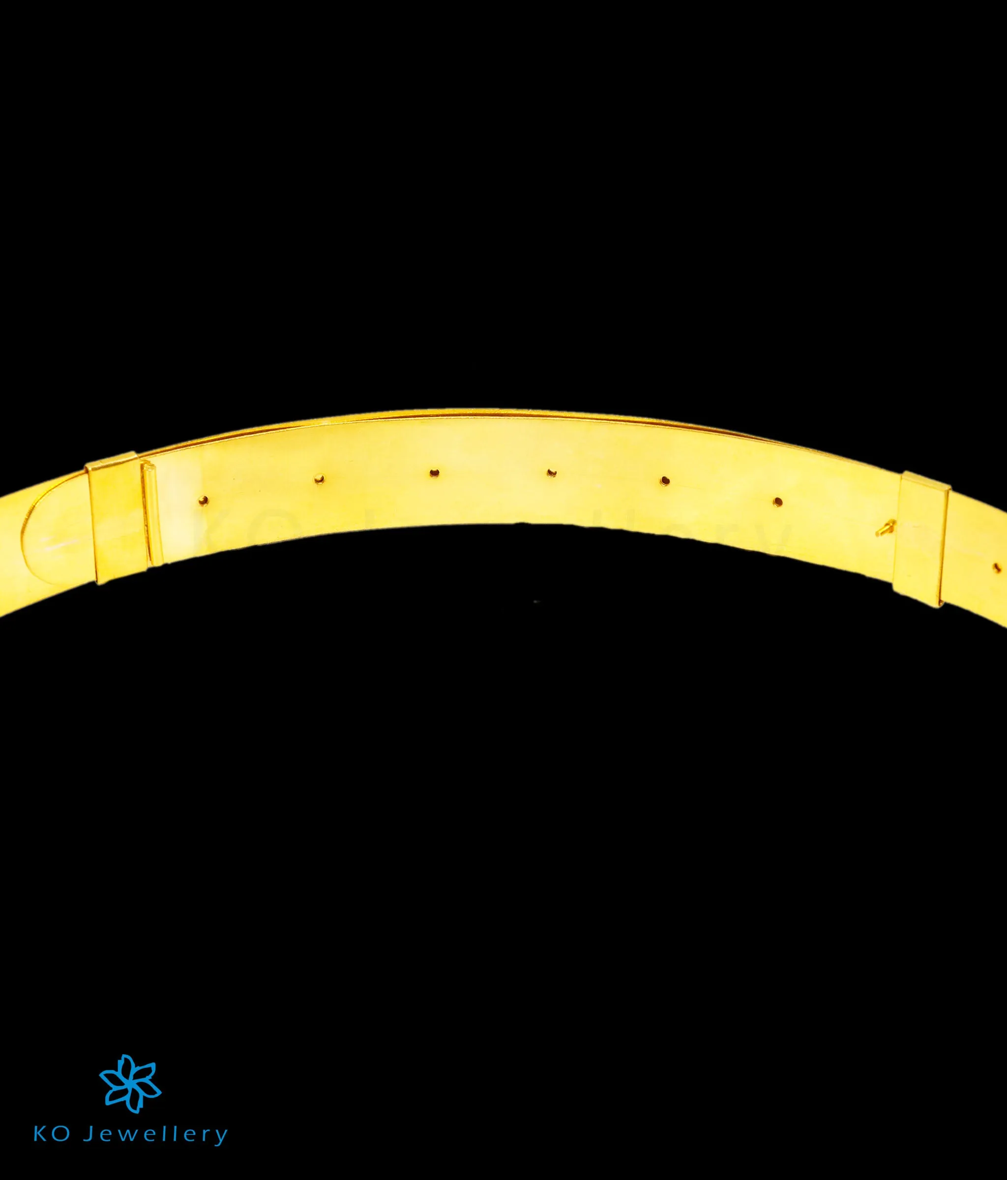 The Aarini Silver Bridal Lakshmi Oddiyanam Waist belt