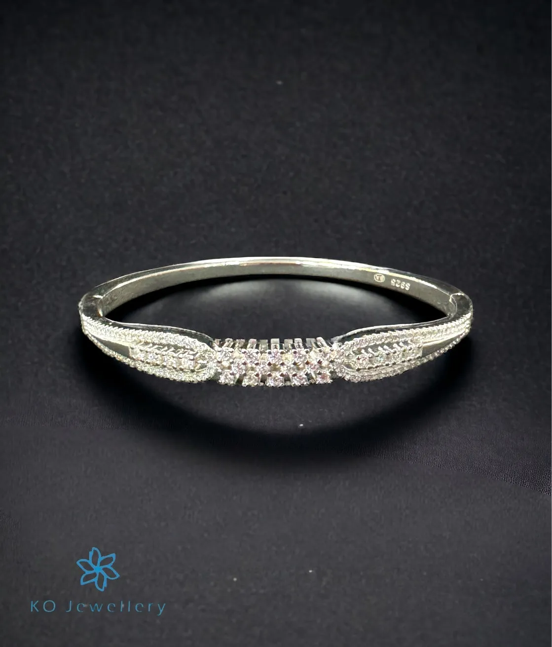 The Alden Solitaire Silver Openable Bracelet