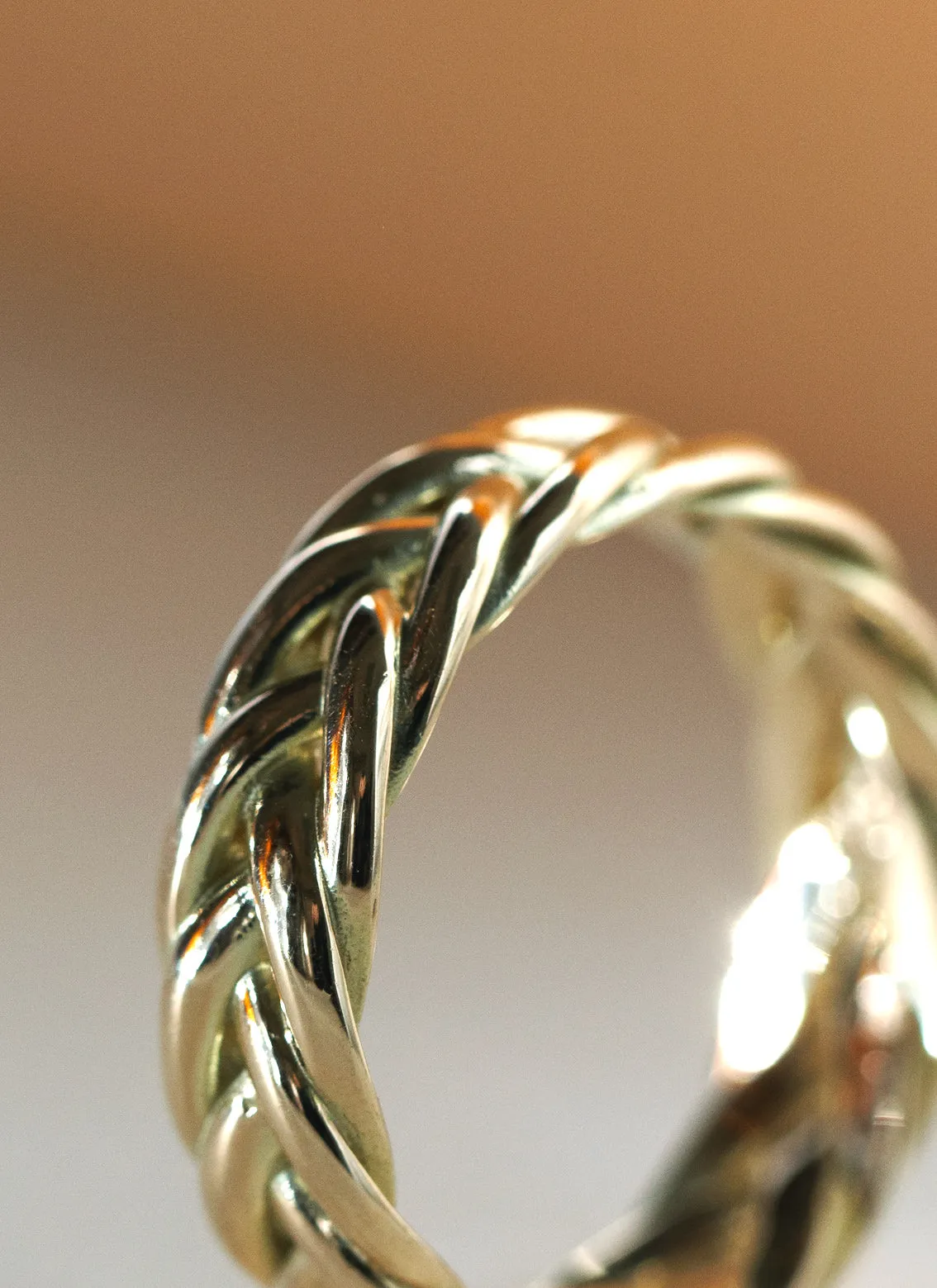 The gent king braided ring 14k gold