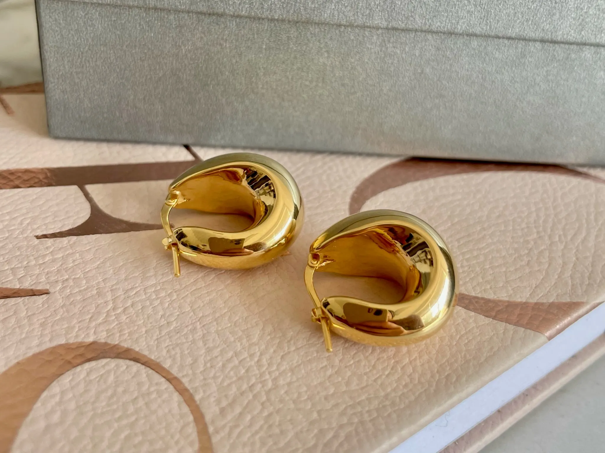 Wide Graduated Hoop Earrings